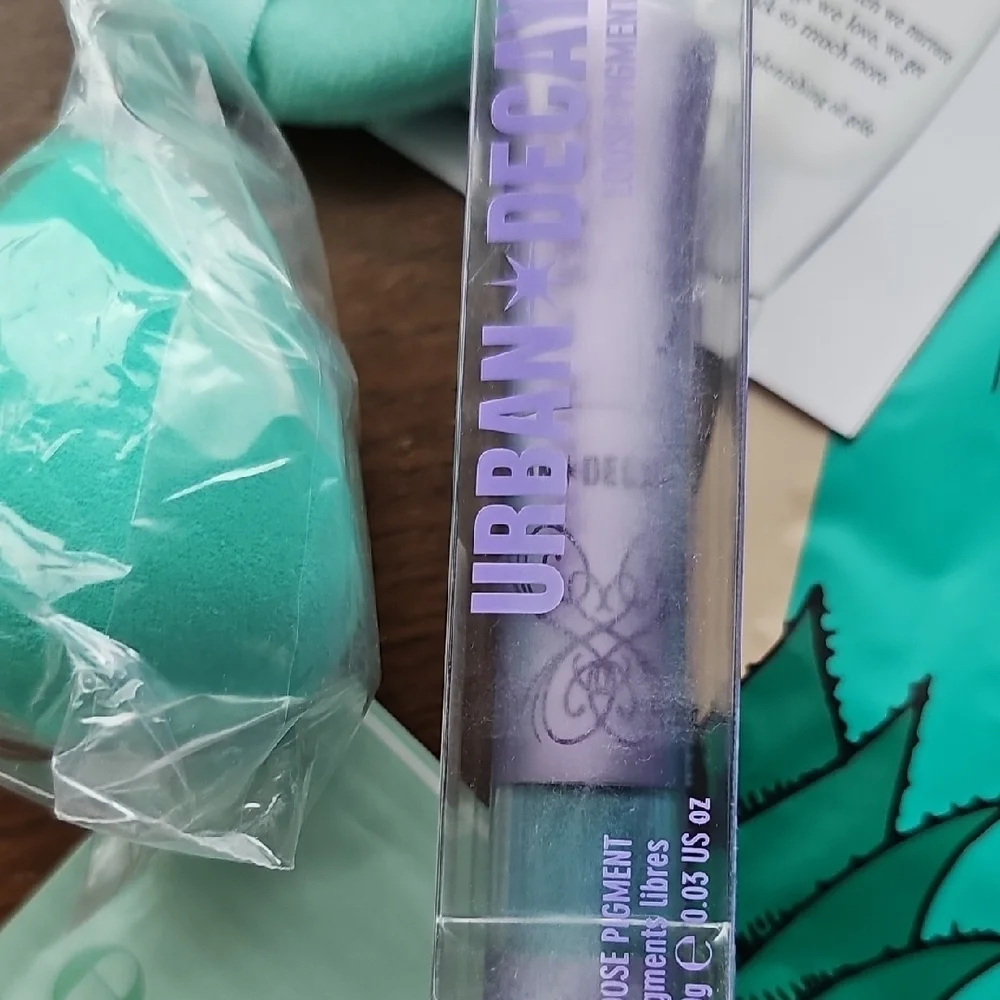 New Urban Decay Loose Pigment W Skincare Samples Sephora Self Care Pamper Mask